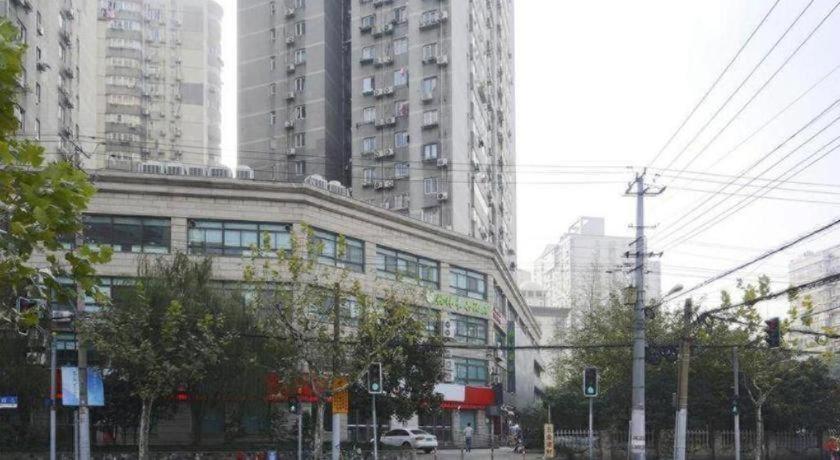 Greentree Railway Station Macao Road Xangai